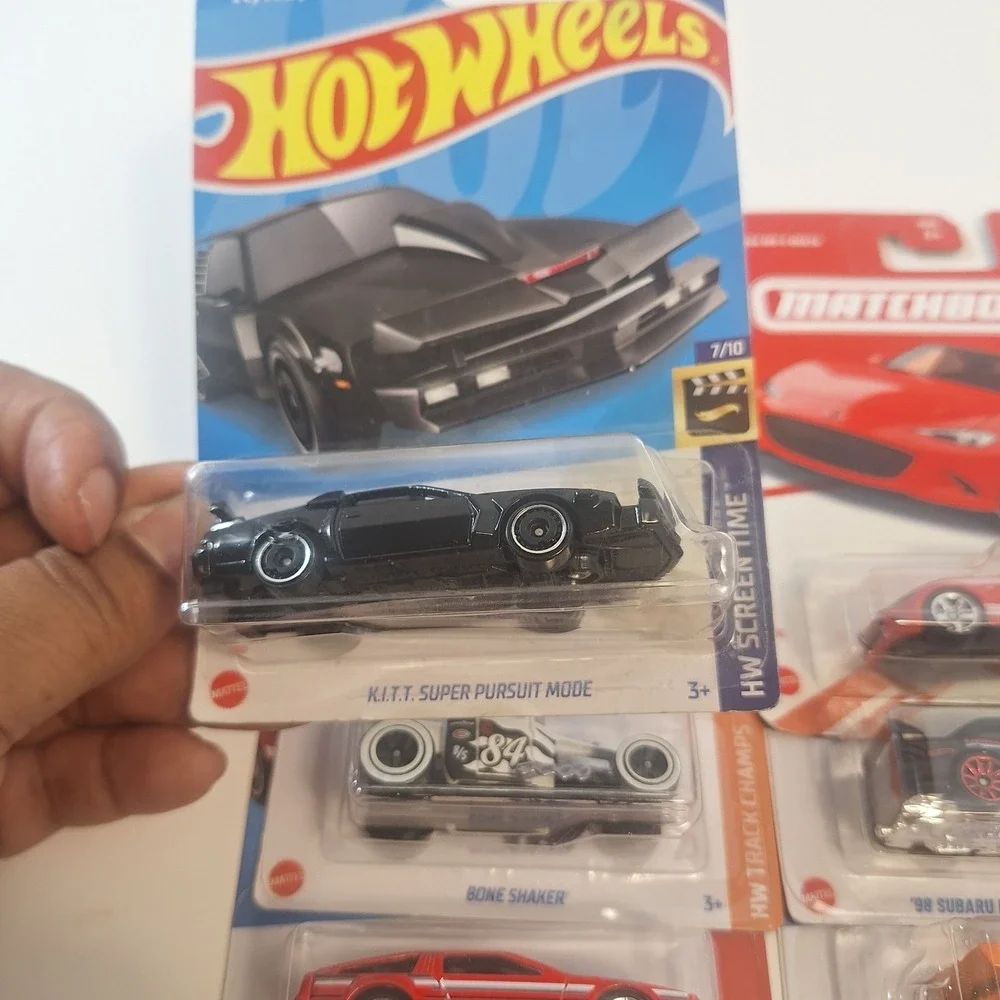 Hot Wheels Kitt Super Pursuit Not Perfect/ 6 Cars Toyota/ Bone Shaker/ Target Re